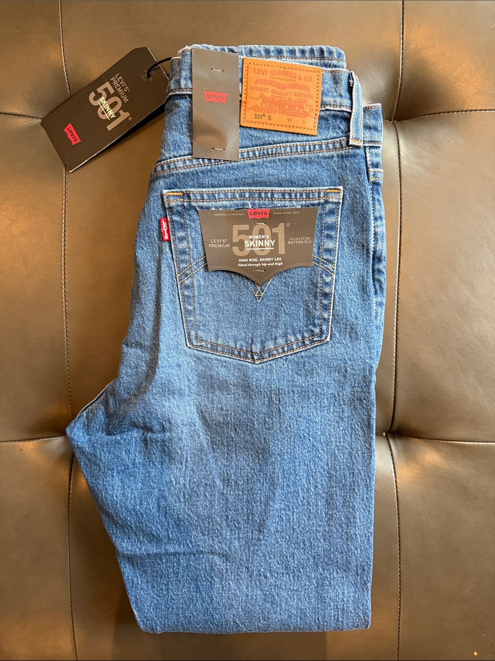 Levi’s 501 Skinny Medium Wash 28x30 NWT